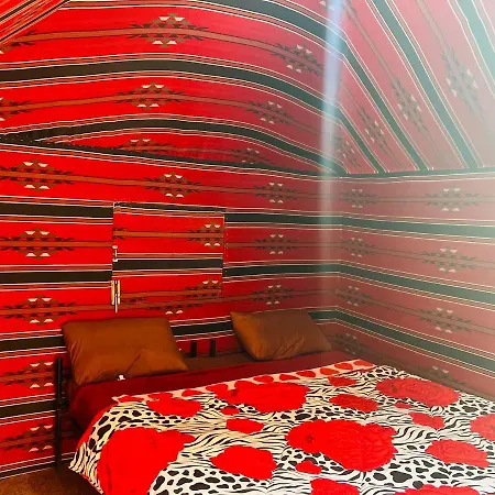 Bedouin Host Camp& With Tour Hotel Wadi Rum Exterior photo