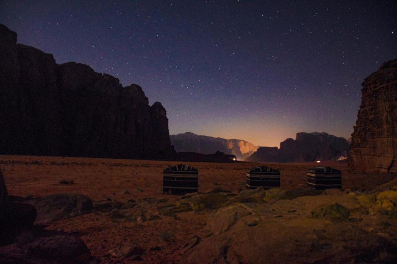 Bedouin Host Camp& With Tour Wadi Rum
